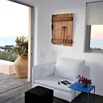 Thalia Floating Heaven