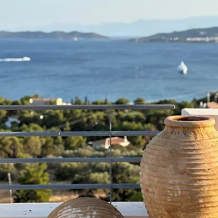 Villa Thalia Floating Heaven