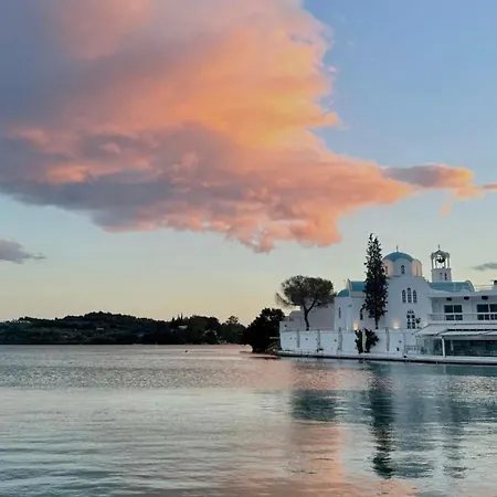 Thalia Floating Heaven Villa *