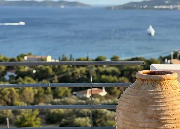 Villa Thalia Floating Heaven