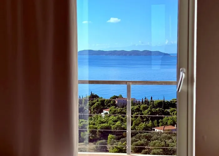 Thalia Floating Heaven Villa *